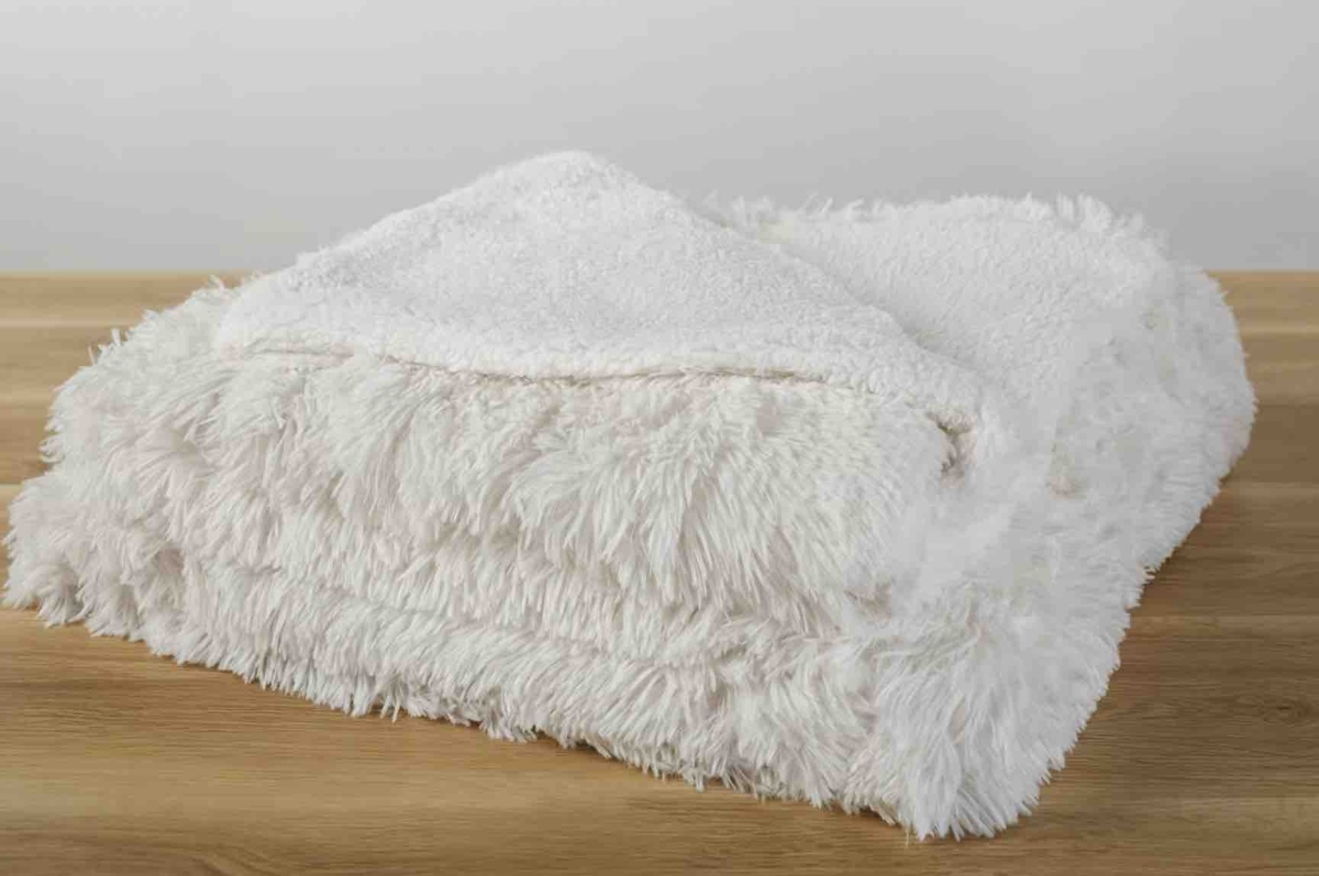 Long Fur Cuddle Blanket 